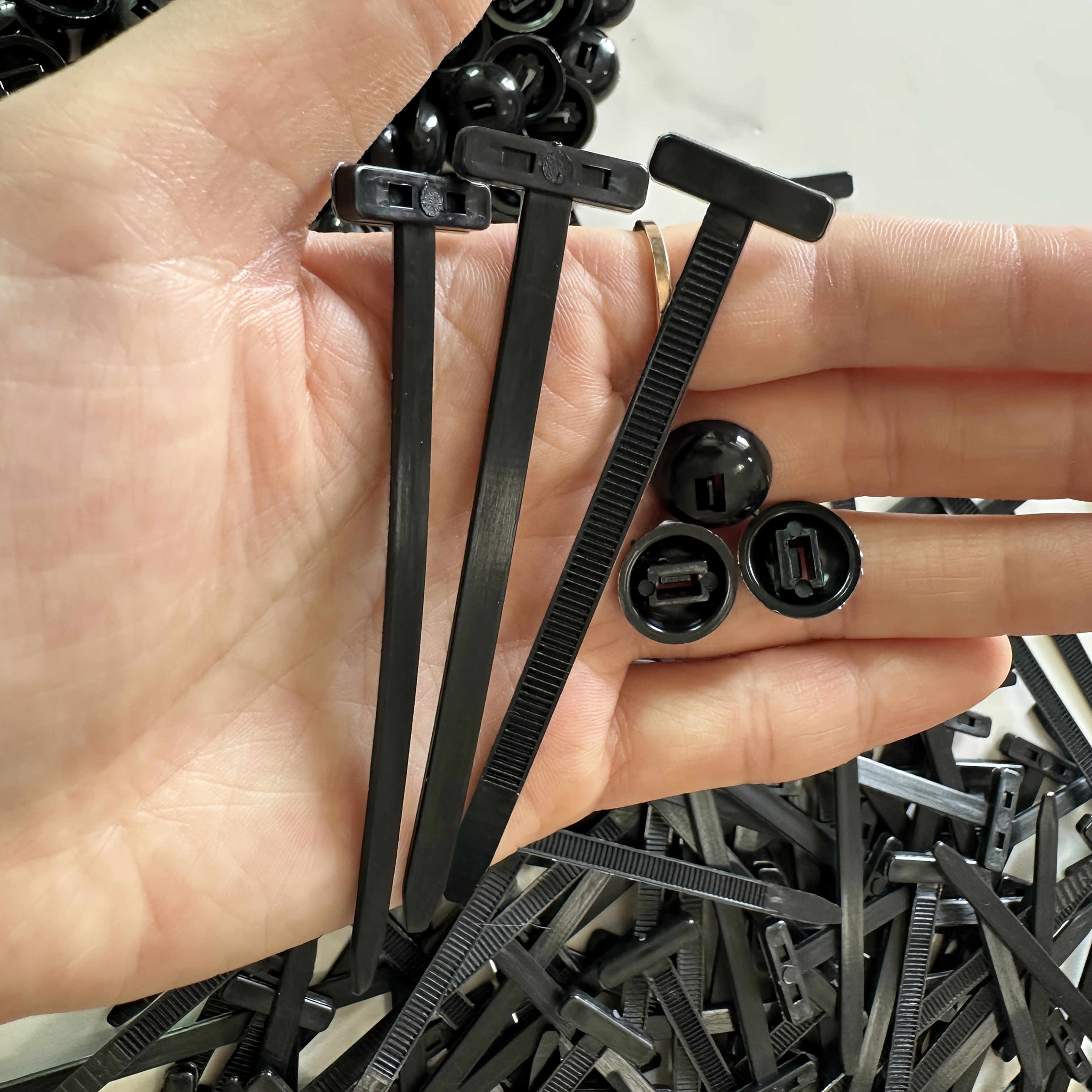 Self Locked Nylon Cable Tie Pu - Plastic Pipe Clip review and price
